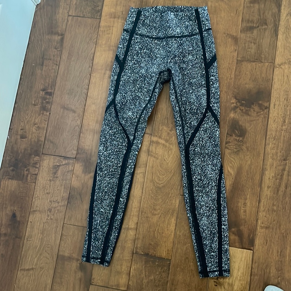 Barely worn lululemon 25’